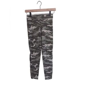 PINK Victoria's Secret Green Gray Camouflage Leggings